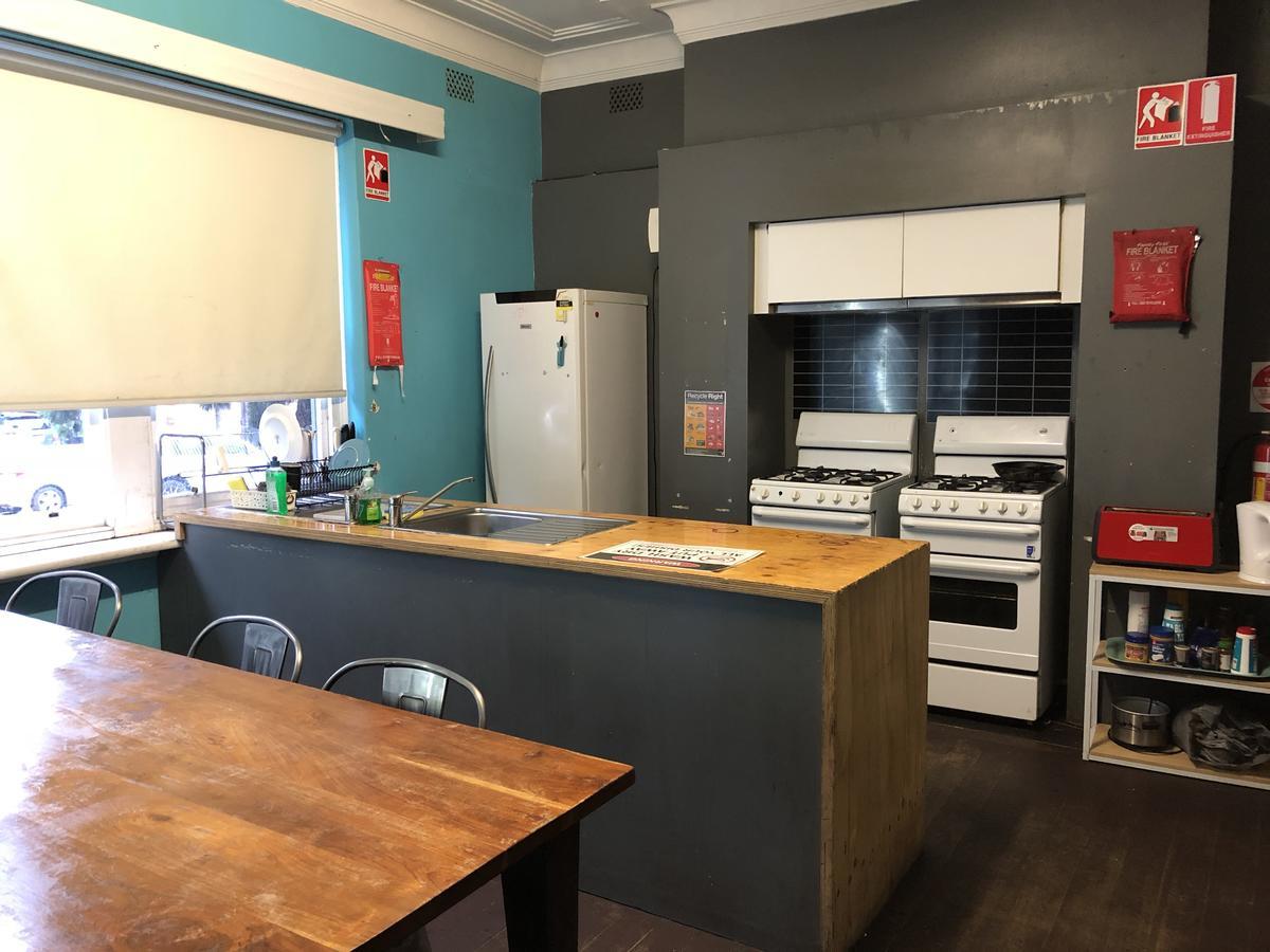 South Yarra Hostel Мельбурн Экстерьер фото