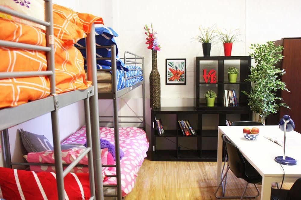 South Yarra Hostel Мельбурн Экстерьер фото